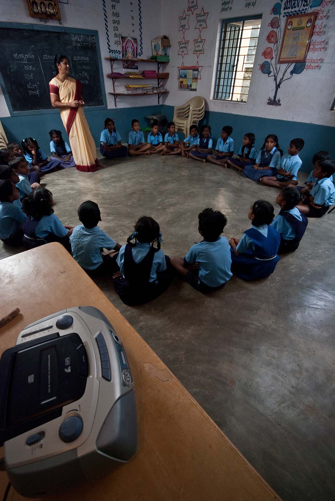 Students taking part in EDC's radio project in India.